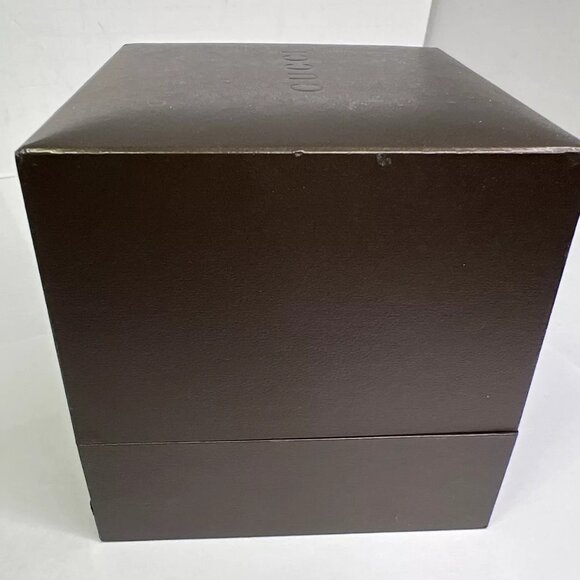 Gucci 8500M Stainless Steel Silver Dial Men's Date Watch Box & Polishing Cloth - Picture 9 of 10